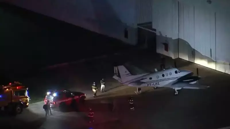 Avião faz pouso de emergência em SP após pane no trem de aterrissagem