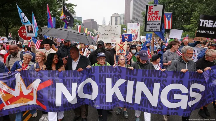 Protestos “No Kings” reúnem milhares contra Trump nos EUA e na Europa