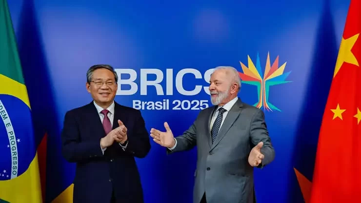 Em reunião com premiê chinês, Brasil pressiona por reabertura do mercado de frango