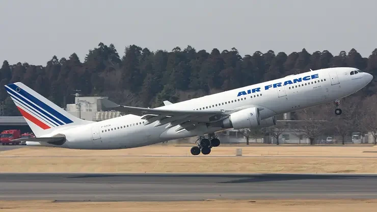 Aviões da Air France e Azul, quase provocam colisão em Guarulhos