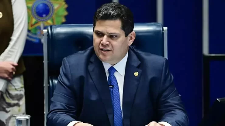 Alcolumbre pauta projeto que legaliza jogos de azar, cassinos e bingos