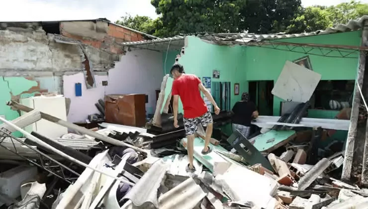 Terremoto derruba várias construções na Colômbia