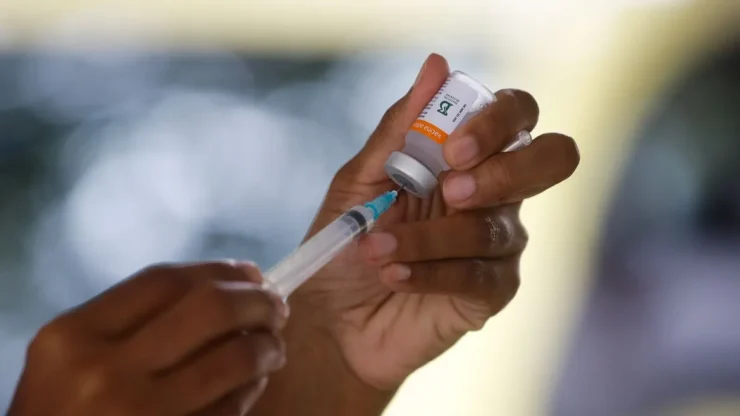 SUS terá vacina contra vírus sincicial respiratório para gestantes a partir de novembro