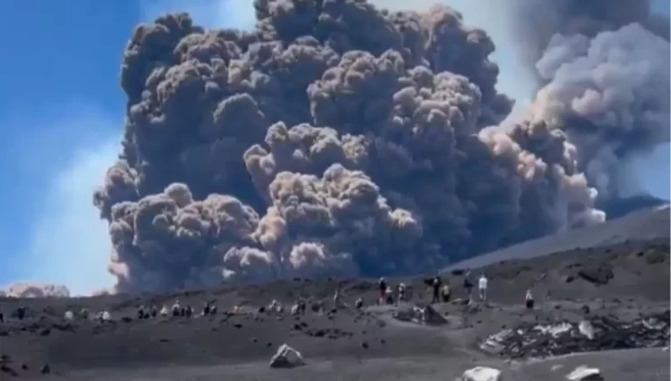 Vulcão Etna entra em erupção na Itália e turistas correm